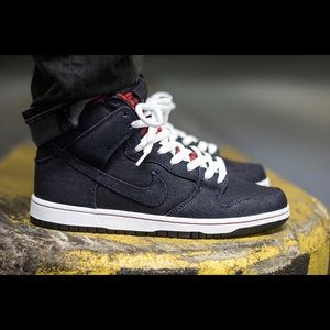 Nike SB Dunk High Pro
